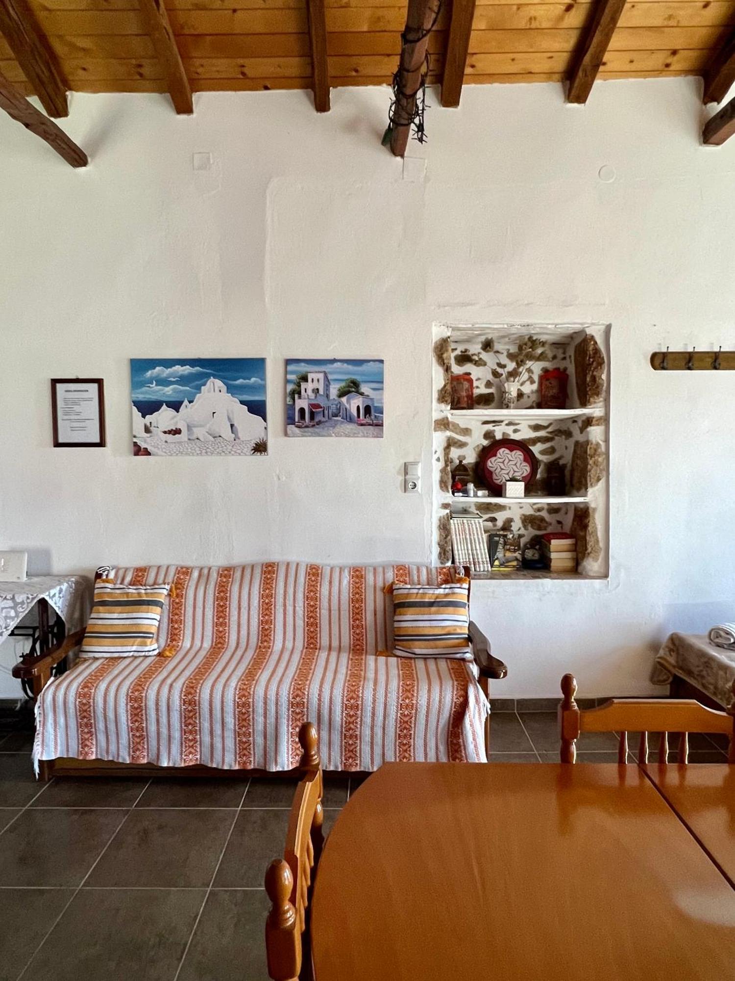 Politeika Traditional House Tiros Exterior photo